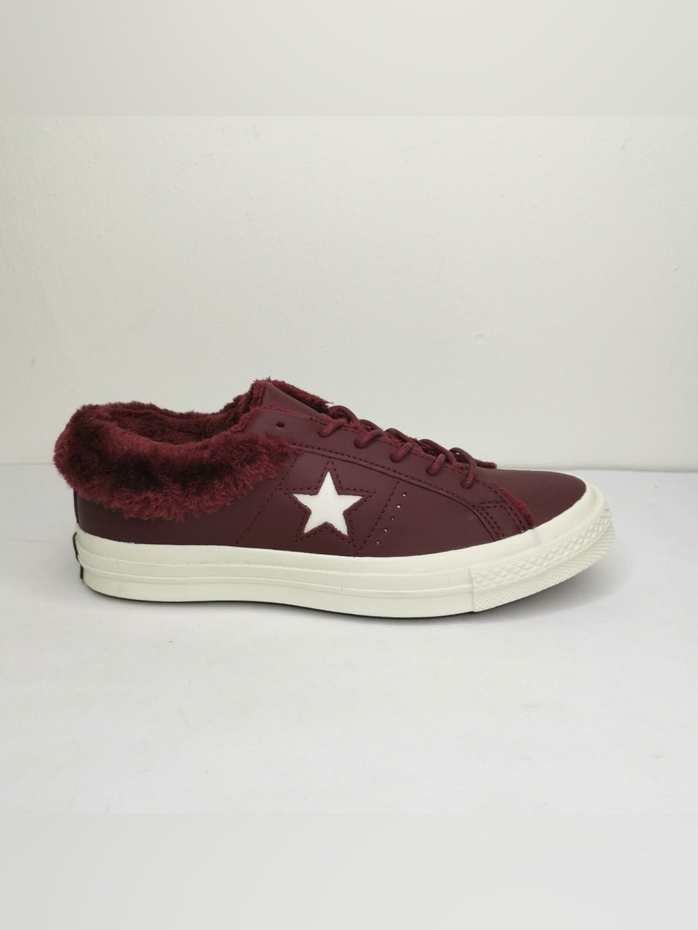 Converse Leather OX One Star Burgundy Sneakers